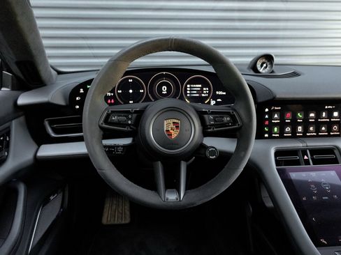 Used 2020 Porsche Taycan Turbo S image 18