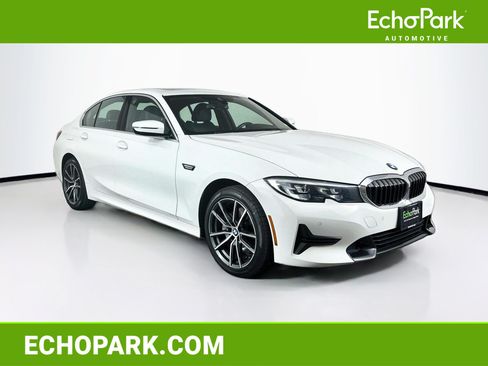 Used 2020 BMW 330i xDrive Sedan w/ Driving Assistance Package AWD/4WD image 1