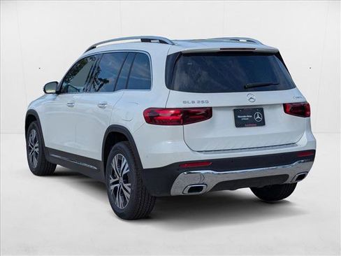 New 2025 Mercedes-Benz GLB 250 4MATIC image 9