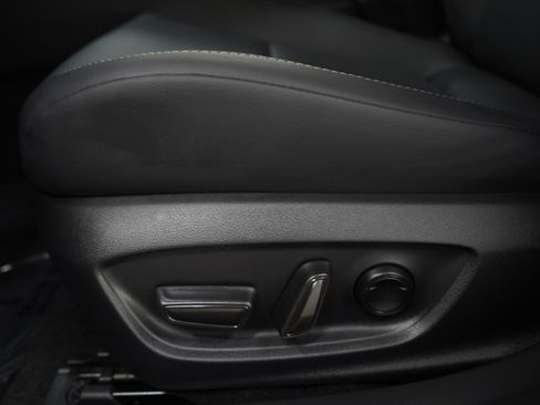 Used 2024 Toyota Prius Limited image 27