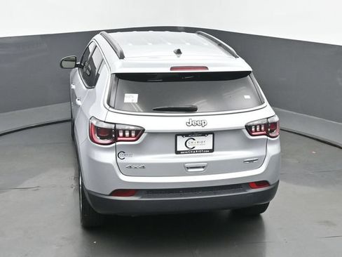 Used 2024 Jeep Compass Latitude AWD/4WD image 38