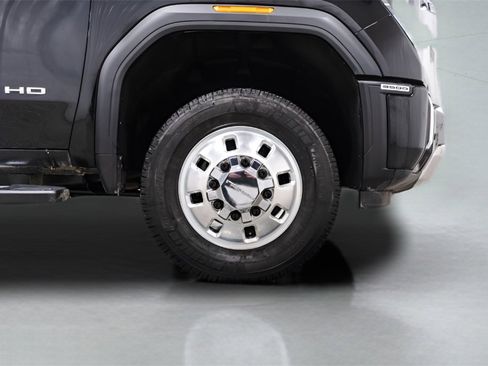 Used 2024 GMC Sierra 3500 Denali image 7