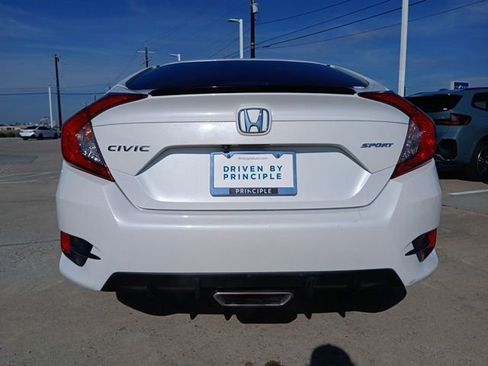 Used 2021 Honda Civic Sport image 8