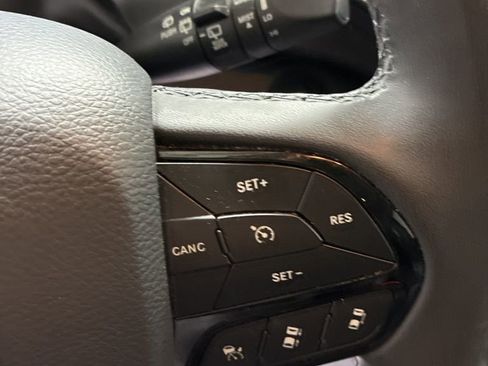 Used 2023 Jeep Cherokee Altitude Lux image 14