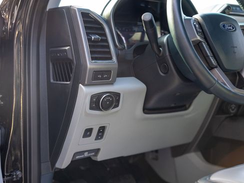 Used 2022 Ford F450 Limited w/ FX4 Off-Road Package image 34