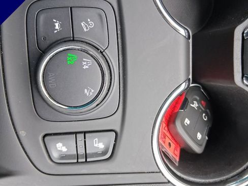 Used 2024 GMC Terrain SLE w/ Driver Convenience Package AWD/4WD image 31