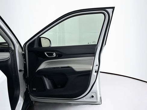 Used 2022 Jeep Compass Limited w/ Sun and Sound Group image 31