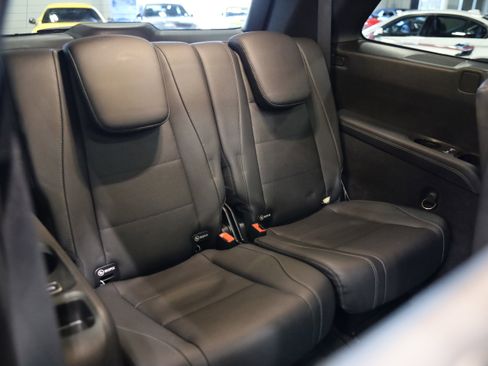 Used 2024 Mercedes-Benz GLS 450 4MATIC image 39