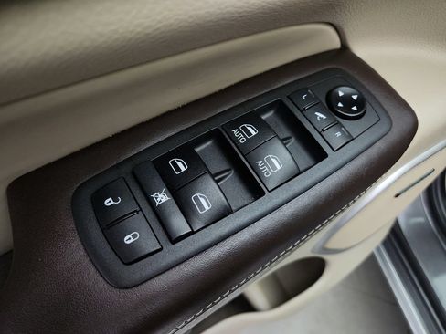Used 2021 Jeep Grand Cherokee Summit AWD/4WD image 28