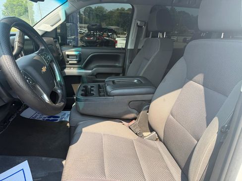 Used 2018 Chevrolet Silverado 2500 LT AWD/4WD image 10