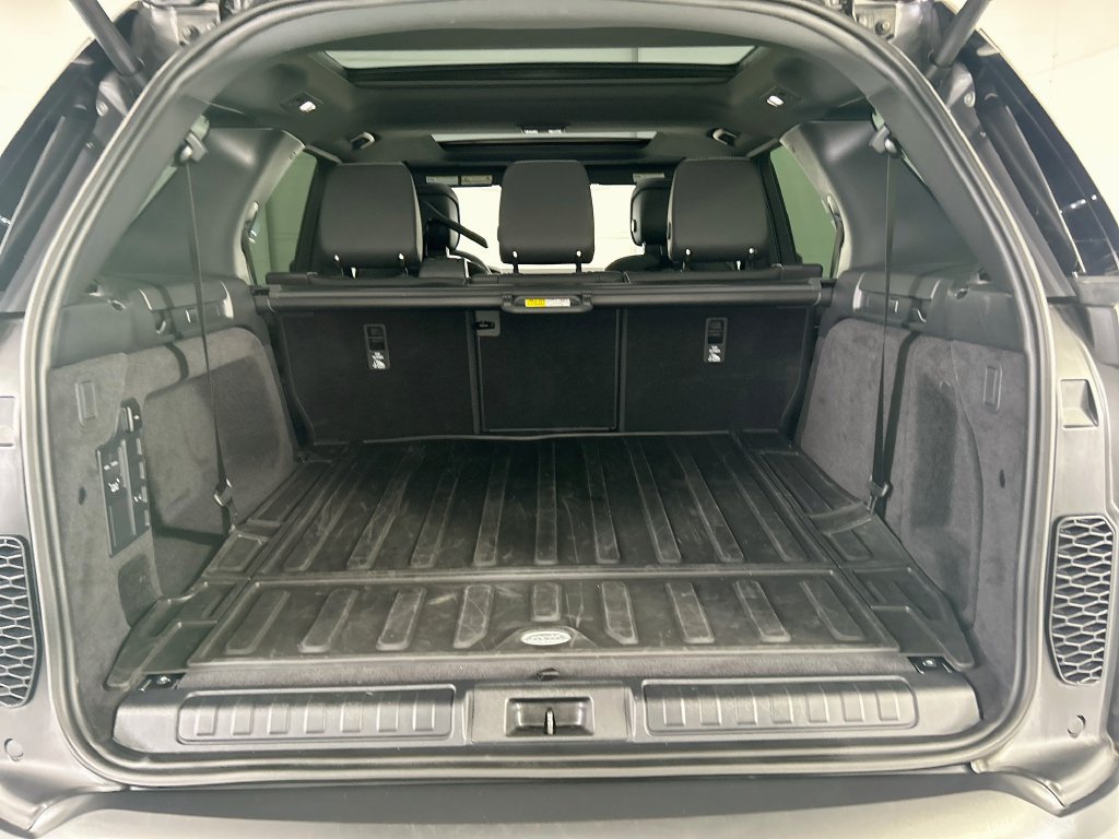 Certified 2025 Land Rover Discovery S AWD/4WD image 27