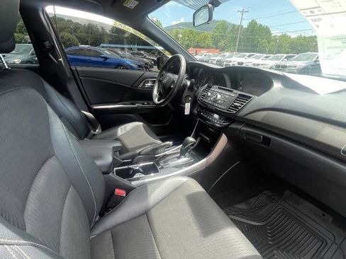 Used 2017 Honda Accord Sport image 16