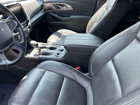 Used 2024 Chevrolet Traverse Premier w/ Redline Edition image 9