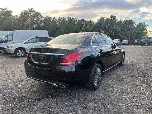 Used 2015 Mercedes-Benz C 300 4MATIC Sedan image 4