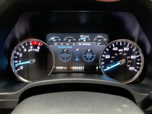 Used 2018 Ford F350 Lariat w/ FX4 Off-Road Package AWD/4WD image 12