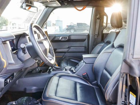 Used 2024 Ford Bronco Badlands image 22