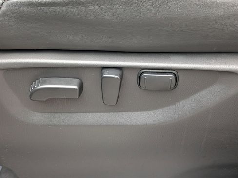 Used 2021 Nissan Armada SL w/ Captain's Chairs Package image 20