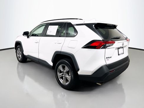 Used 2022 Toyota RAV4 XLE FWD image 8