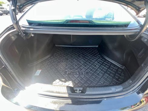 Used 2016 Kia Forte LX FWD image 12
