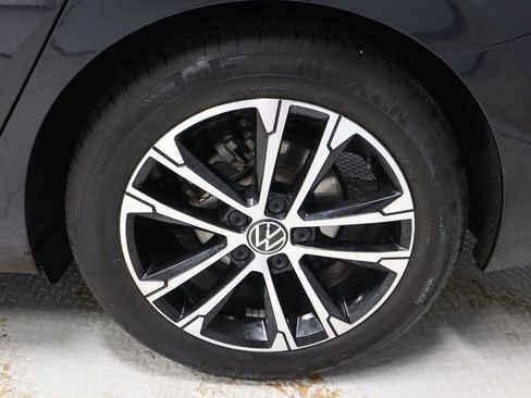 Used 2025 Volkswagen Jetta Sport FWD image 13