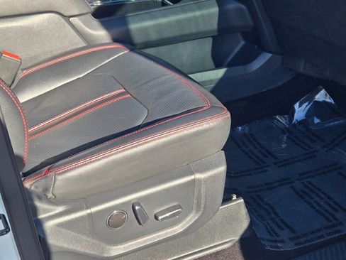 Used 2022 Ford Expedition Max Limited image 6