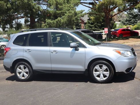 Used 2015 Subaru Forester 2.5i Limited AWD/4WD image 2
