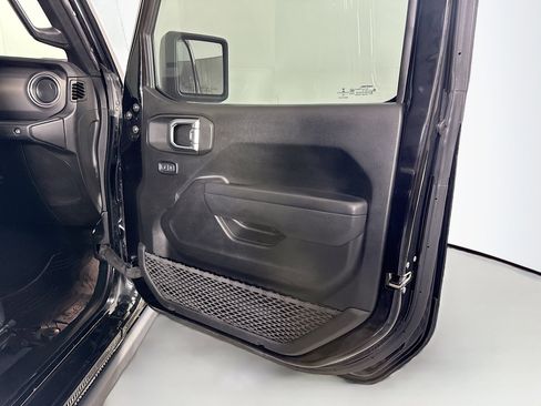 Used 2022 Jeep Wrangler Unlimited Rubicon 4xe AWD/4WD image 30