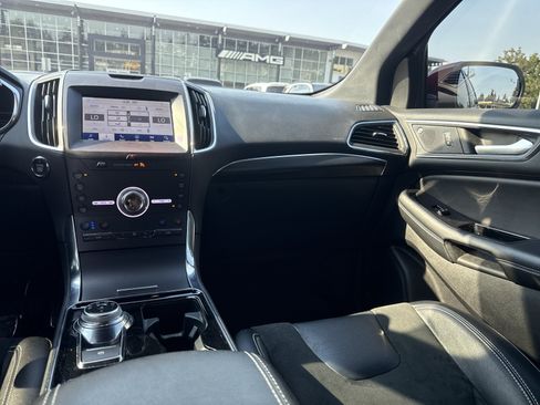 Used 2020 Ford Edge ST w/ Equipment Group 401A AWD/4WD image 18
