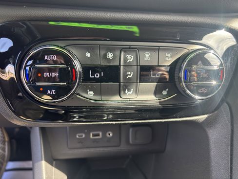 Used 2023 Buick Encore GX Select image 13