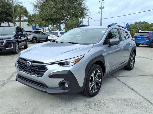 Used 2024 Subaru Crosstrek 2.0i Premium image 3