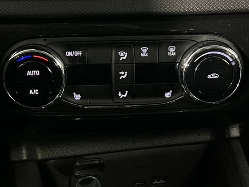 Used 2024 Chevrolet TrailBlazer LT w/ Convenience Package image 20