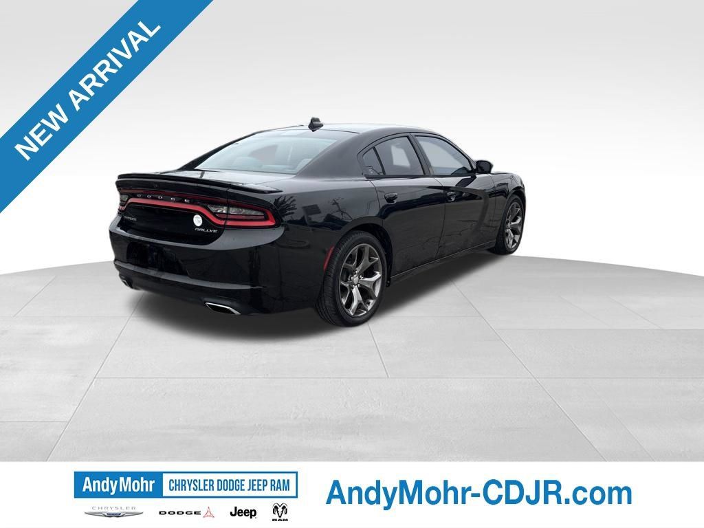Used 2015 Dodge Charger SXT RWD image 7