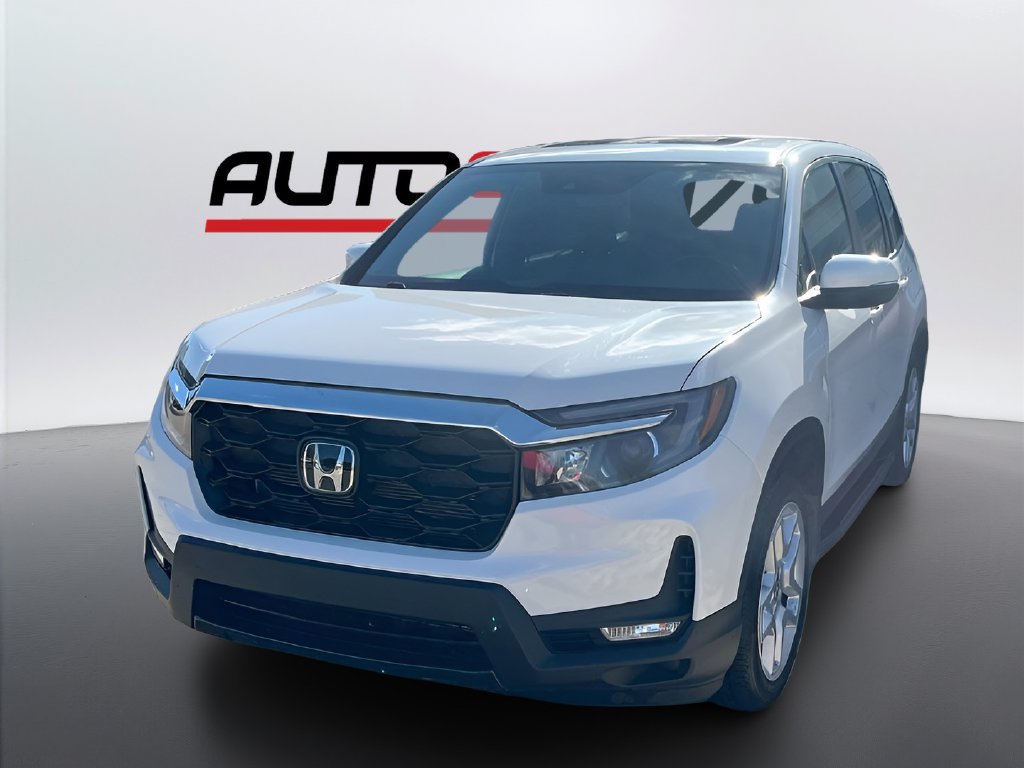 Used 2025 Honda Passport EX-L image 3