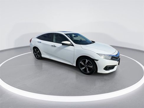 Used 2016 Honda Civic Touring image 17