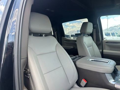Certified 2022 Chevrolet Silverado 1500 LTZ w/ Technology Package AWD/4WD image 18