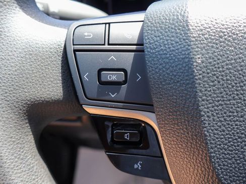 Used 2025 Toyota Camry LE w/ Convenience Package image 13