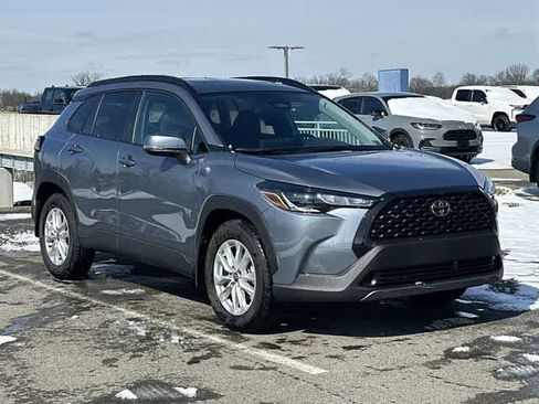 Used 2023 Toyota Corolla Cross LE w/ Moonroof Package image 22