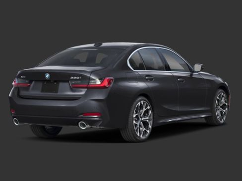 Used 2025 BMW 330i xDrive Sedan image 2