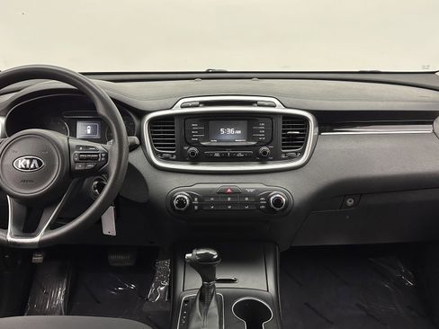 Used 2016 Kia Sorento LX image 24