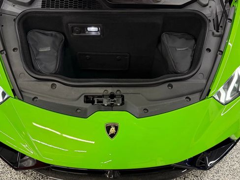 Used 2018 Lamborghini Huracan Performante image 32