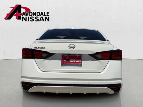 Certified 2025 Nissan Altima 2.5 SV FWD image 5