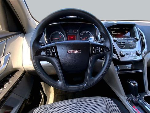Used 2017 GMC Terrain SLE FWD image 6
