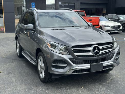 Used 2019 Mercedes-Benz GLE 400 4MATIC image 6