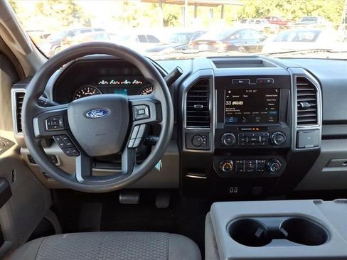 Used 2019 Ford F150 XLT image 6