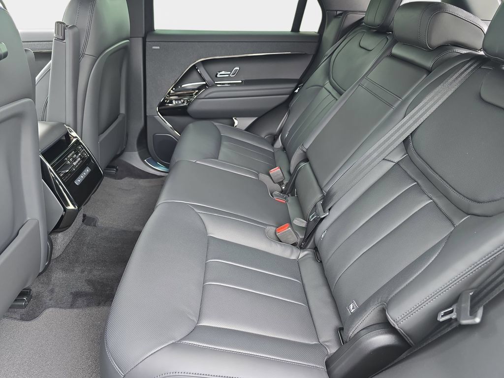 New 2026 Land Rover Range Rover Sport Dynamic SE AWD/4WD image 15