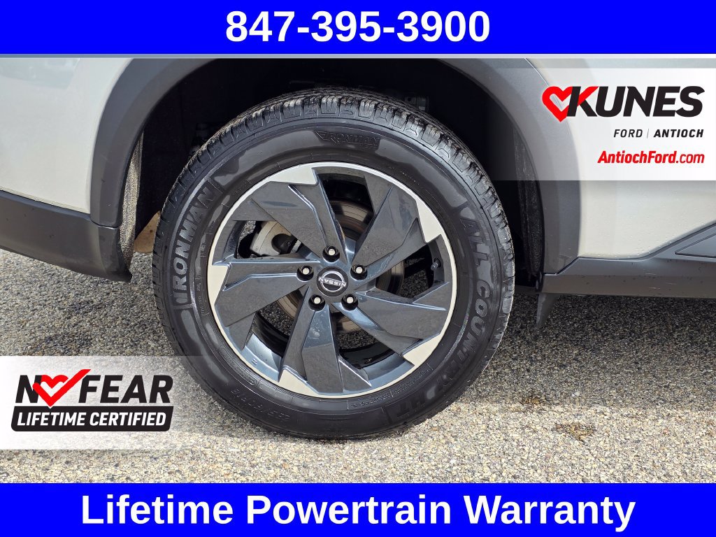 Used 2025 Nissan Rogue SV AWD/4WD image 13