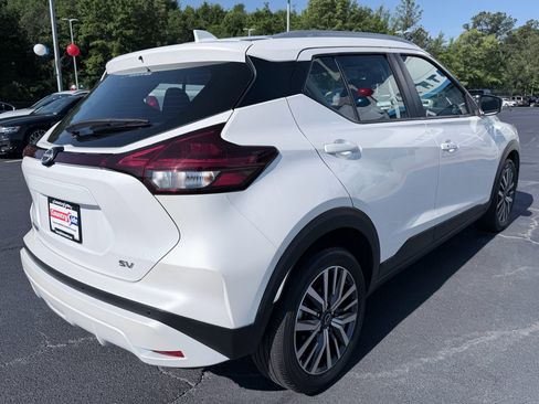 Used 2024 Nissan Kicks SV FWD image 6