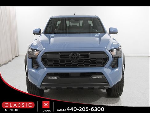 Used 2026 Toyota Tacoma TRD Off-Road AWD/4WD image 2