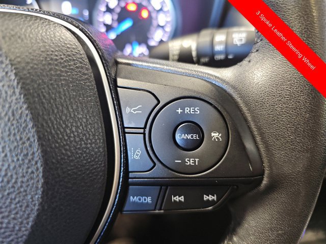 Used 2021 Toyota RAV4 XLE Premium AWD/4WD image 21