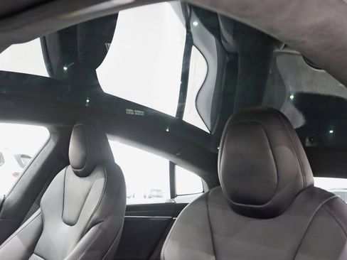 Used 2021 Tesla Model S Plaid image 34